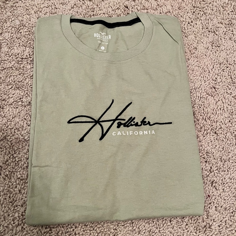 Mens Hollister Shirt. Never worn
